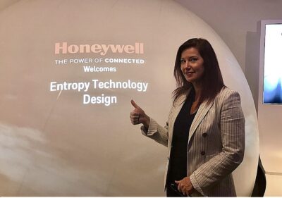 Mike Fleck, Senior Director, Navigation and Sensors at Honeywell Aerospace welcome Entropy CEO, Tami Fitzpatrick and CTO, Edward Shaver to Washington DC.